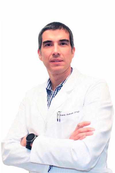 Otorrinolaringologo-en-CDMX-Dr-Ricardo-Andrade-Portrait-v001-compressor